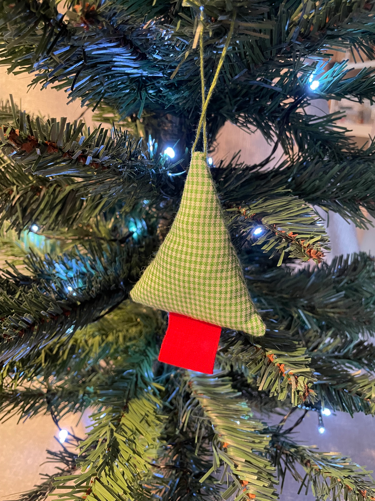 Suspension sapin "vert & rouge "