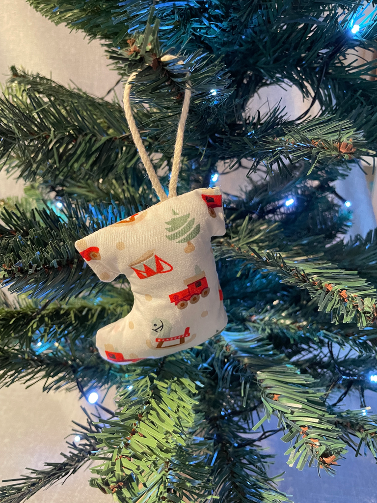 Suspension botte "jouets"