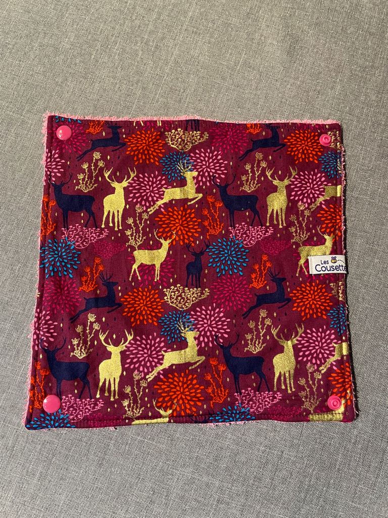 Serviette "cerfs" rose