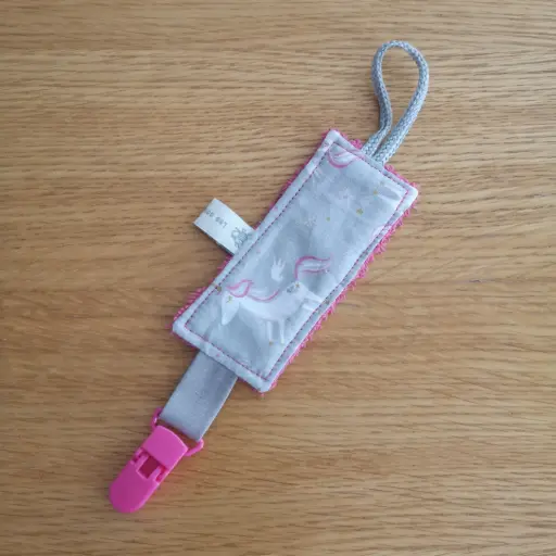 Attache tétine - licornes